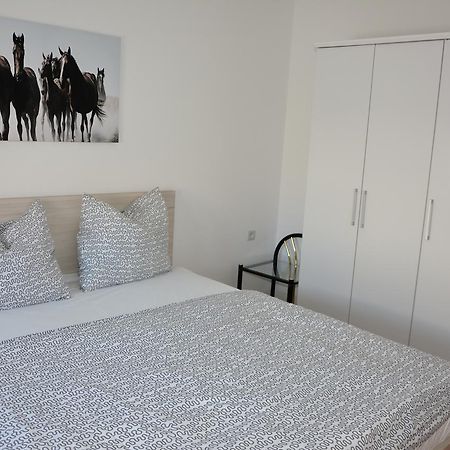 Taris Apartment Сен Екстериор снимка