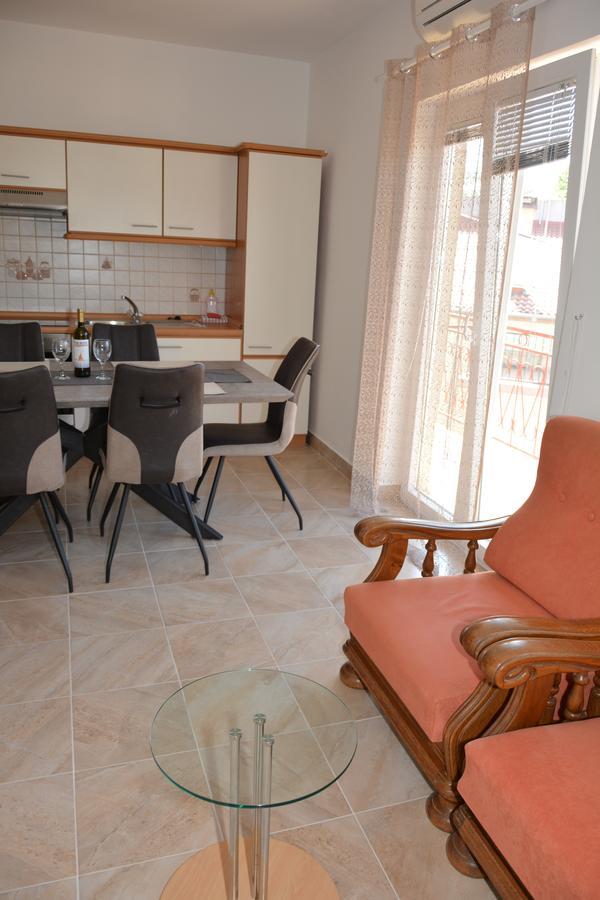 Taris Apartment Сен Екстериор снимка