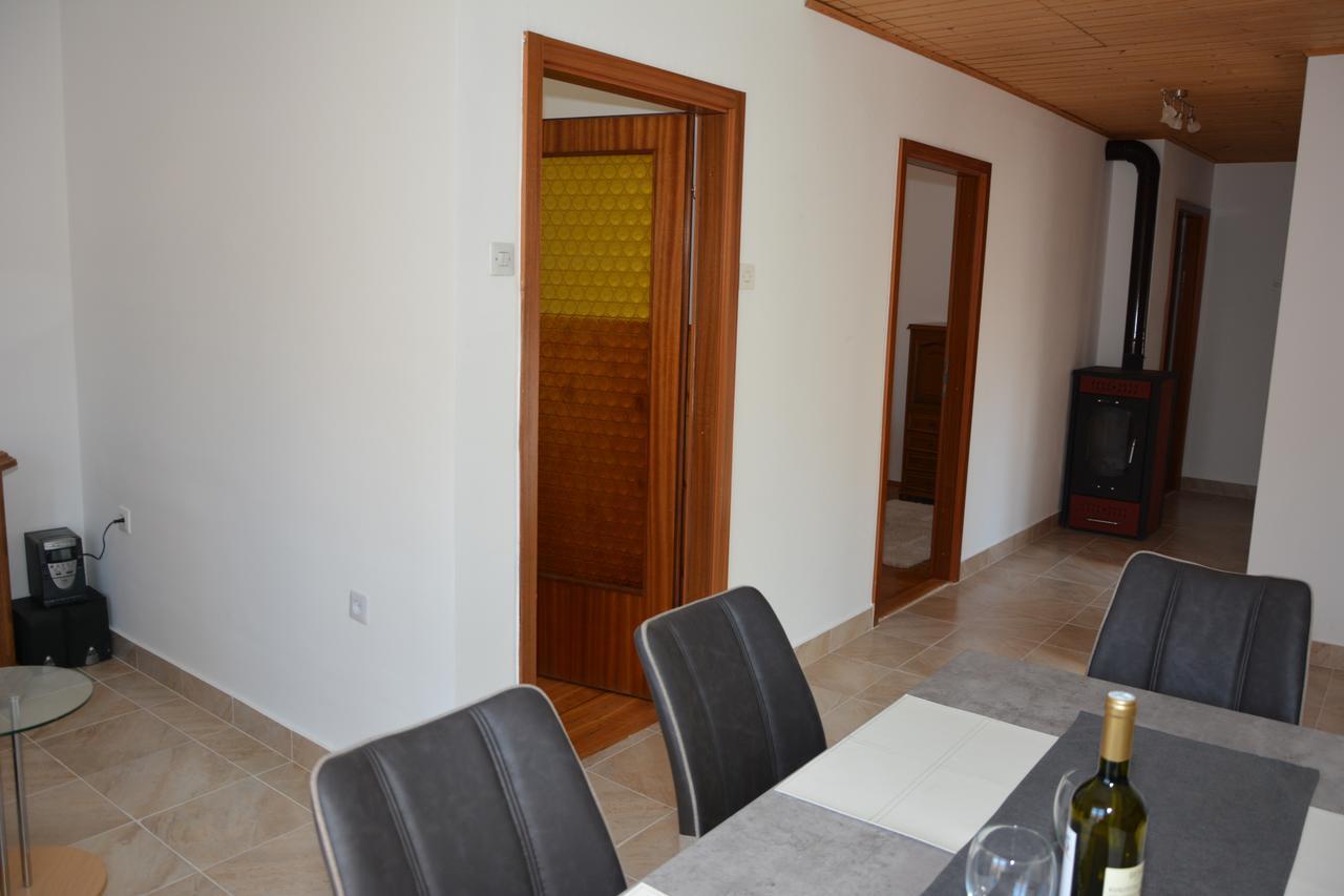 Taris Apartment Сен Екстериор снимка
