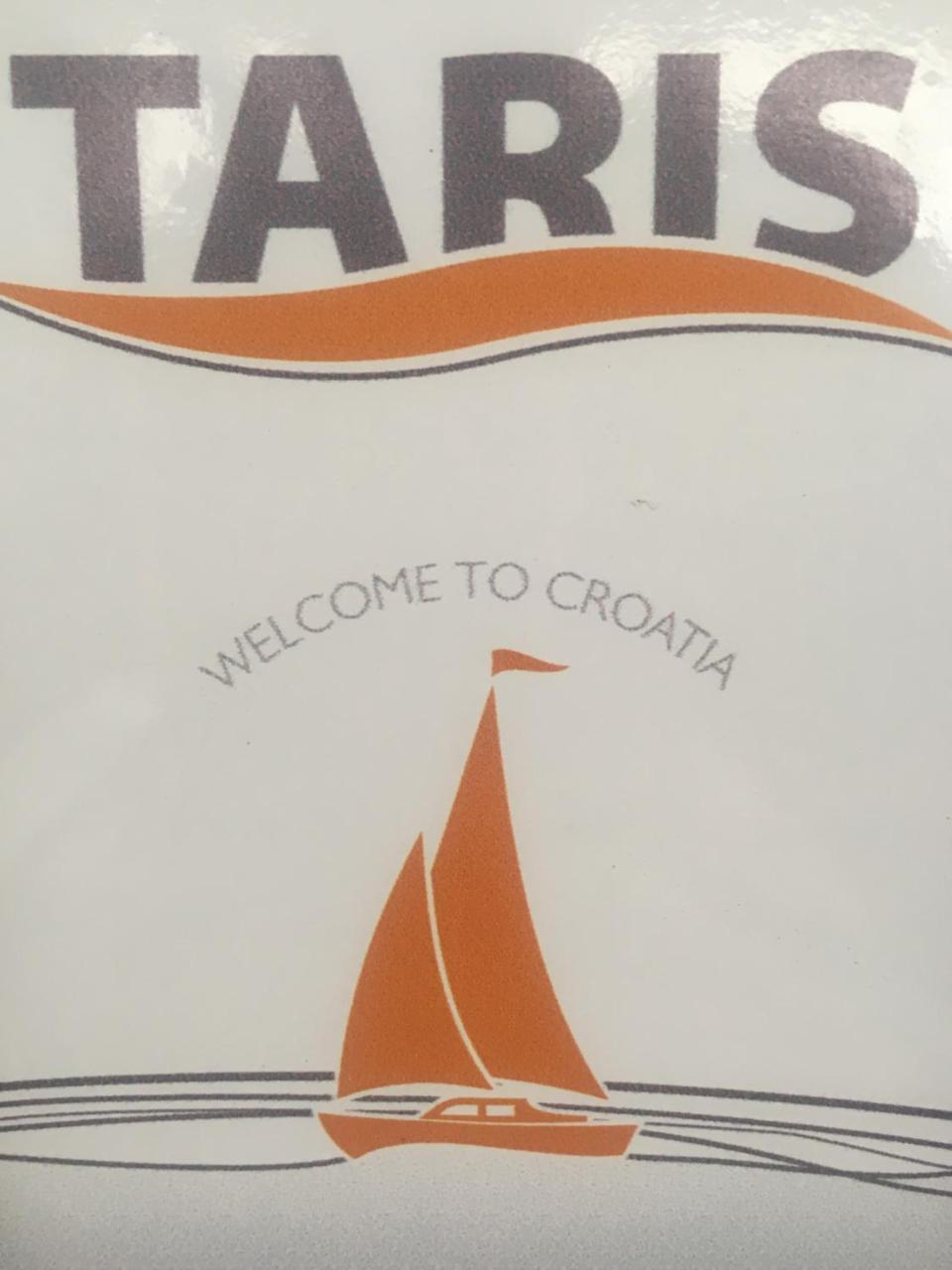 Taris Apartment Сен Екстериор снимка